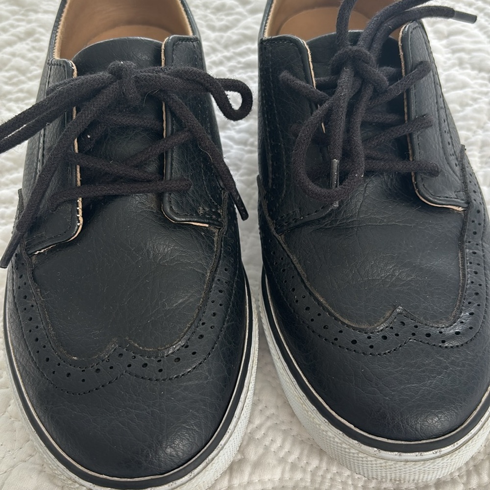 Janie & Jack Wingtip Sneaker - Picture 11 of 13